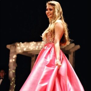 Full length fuchsia/hot pink Mac Duggal Gown